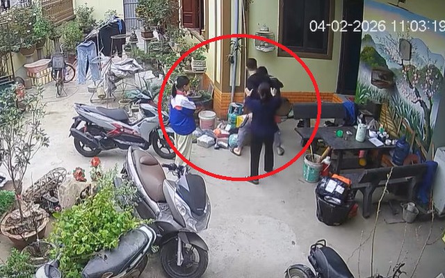 Vụ việc BUỒN nhất ngày hôm nay: Thương xót con nhưng người bố này từ đúng thành sai mất rồi!