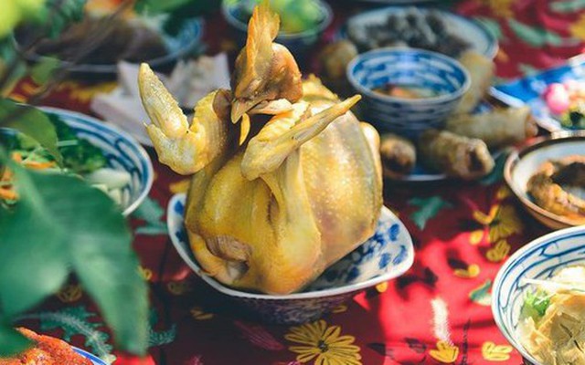 Vì sao người xưa thường nếm thử món ăn trước khi cúng, ngày nay nhiều người lại kiêng tuyệt đối?