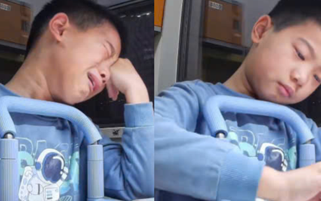 11 giây sụp đổ của một cậu bé khiến nhiều người lớn lặng người