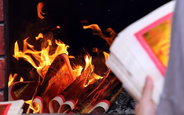 Vì sao người Trung Quốc thường đốt ngựa giấy trong các sự kiện quan trọng?