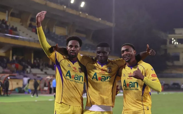 SLNA giành chiến thắng ‘sốc’ trên sân Hàng Đẫy