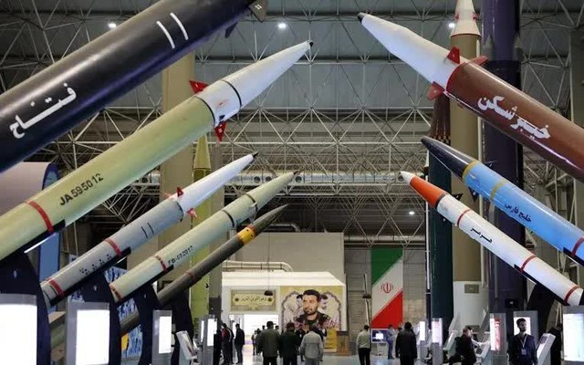 Iran nâng cấp tên lửa đạn đạo, điều chỉnh học thuyết quân sự giữa căng thẳng