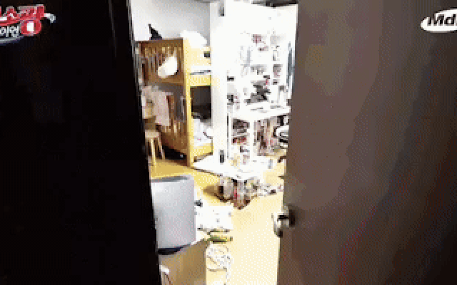 Kinh hoàng nhóm nhạc nữ ở bẩn đến mức người giúp việc "bỏ của chạy lấy người"