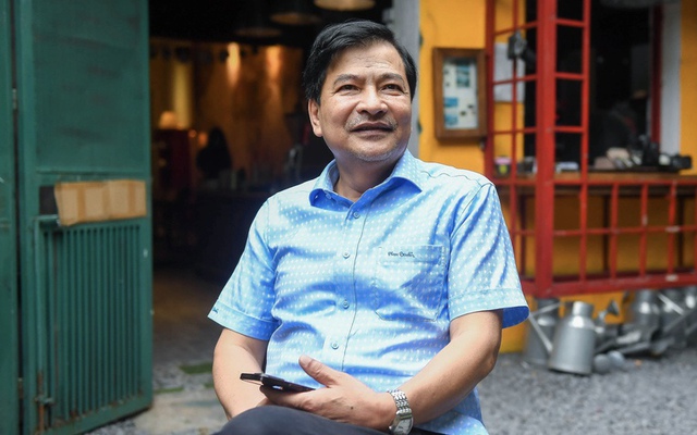 Nam NSND được con riêng của vợ 2 gọi là “ba”, hạnh phúc bên người vợ thật thà, ngây ngô trong căn hộ 150m2.