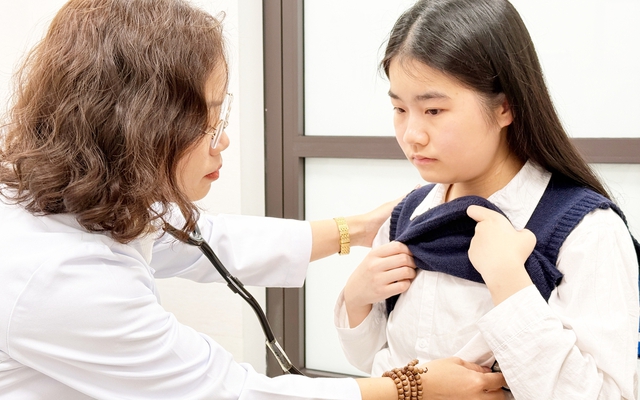 Cô bé sống nhờ trái tim hiến tặng, nay giành giải Nhì học sinh giỏi Hóa