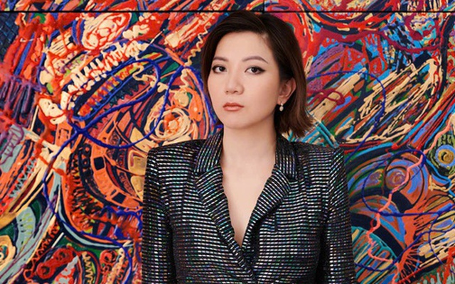 Đào Anh Thơ tái xuất với loạt tranh khổ lớn tại triển lãm cùng cha Đào Anh Khánh