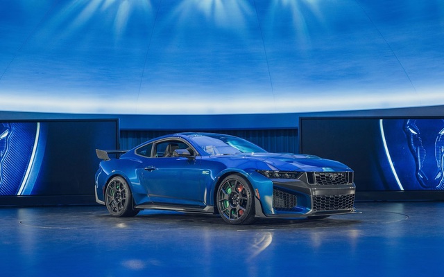 Ford hé lộ giá Mustang Dark Horse SC, cạnh tranh với Corvette và Porsche