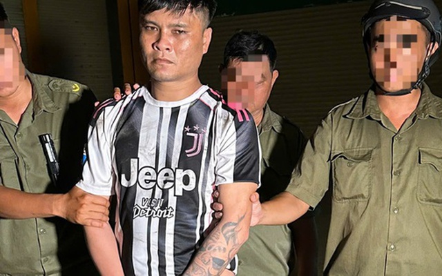 Tưởng chỉ vi phạm giao thông, CSGT phát hiện đối tượng lộ thêm hành vi nguy hiểm