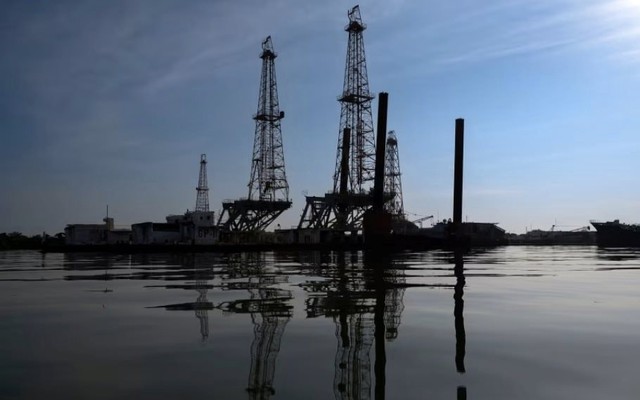 Iran "chọn lọc" tàu chở dầu đi qua eo biển Hormuz: Điều gì sẽ xảy ra với giá dầu?