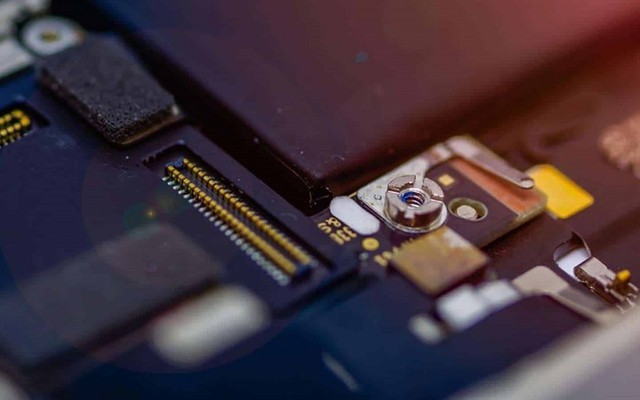 “Giá bộ nhớ tăng nhanh hơn cả đất và vàng” - hiện tượng cho thấy hãng smartphone nào mới thực sự là bá chủ