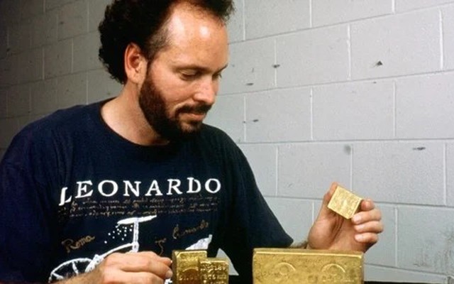 Ngồi tù 11 năm vì tìm ra kho báu 3 tấn vàng dưới đáy đại dương nhưng nhất quyết không tiết lộ vị trí