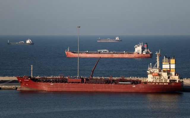 Iran bất ngờ tuyên bố cho phép tàu chở dầu của một nước đối tác chiến lược với Mỹ được đi qua eo biển Hormuz