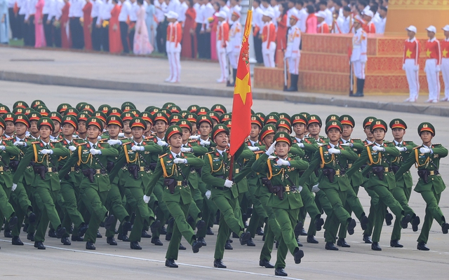 Tăng lương cơ sở từ 1/7: Bảng lương công an thay đổi thế nào, cấp bậc nào tăng cao nhất?