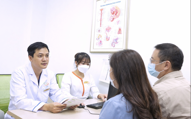 Vợ về nhà sau 10 năm xa cách, kỳ vọng đêm nồng cháy: Sự thật khiến cả hai sốc, phải đi khám