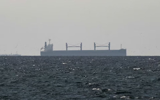 Tàu dầu liều mạng vượt “tử địa” Hormuz giữa thủy lôi và tên lửa để kiếm triệu USD