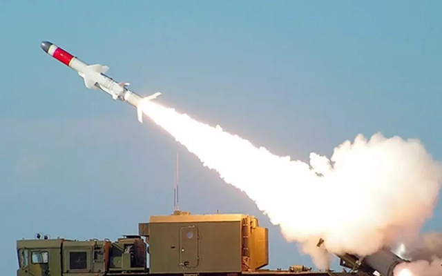 Tên lửa phòng thủ bờ biển Bal được 'ngụy trang' đặc biệt trong khi bay