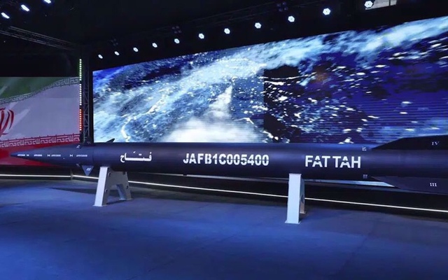 Iran lần đầu phóng tên lửa siêu nặng Sejjil vào các mục tiêu Mỹ - Israel