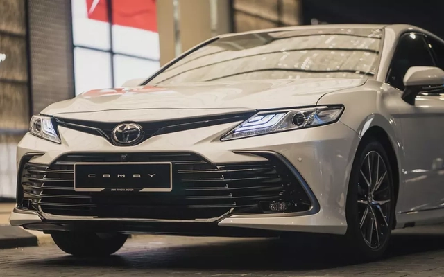 Triệu hồi hơn 2.000 xe Toyota Camry tại Việt Nam để sửa lỗi