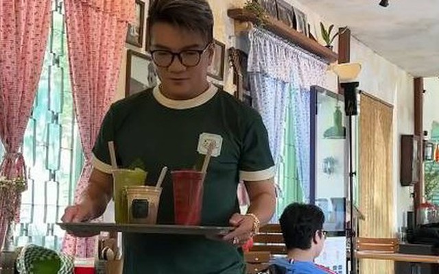 "Ông hoàng nhạc Việt" U60 đi bán cafe: Lên tiếng về thông tin quán ế khách phải đóng cửa, nghỉ hát