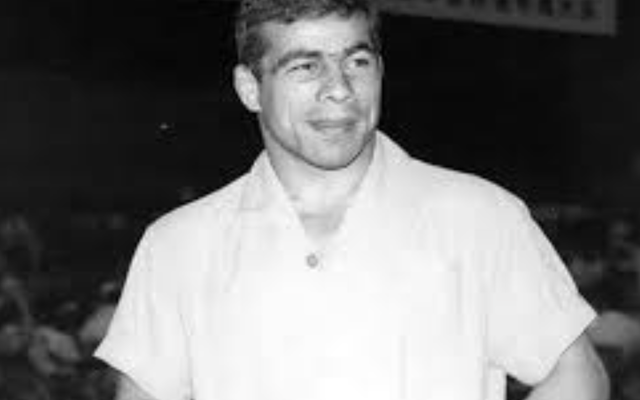 Đô vật huyền thoại Iran được ví như anh hùng dân tộc, võ sĩ Nga phải nể phục