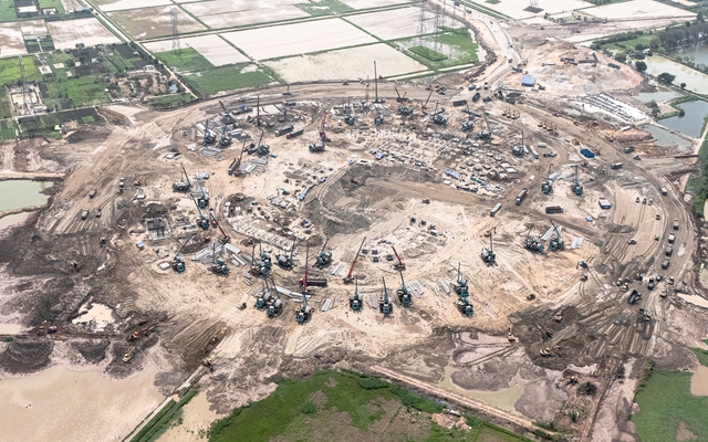 Hình hài sân vận động Trống Đồng lớn nhất thế giới ở ngoại thành Hà Nội