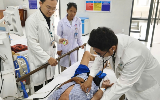 Du khách đột quỵ ở Côn Đảo, thoát nguy kịch nhờ chuyến bay cấp cứu 300 triệu