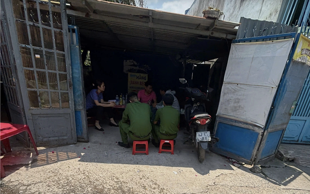 Nghi án mâu thuẫn gia đình dẫn đến phóng hỏa ở TP.HCM, 3 người nhập viện trong tình trạng bỏng nặng