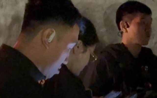 Dùng iCloud để định vị bạn gái, nam thanh niên ập vào phòng thì chứng kiến cảnh tượng không thể ngờ