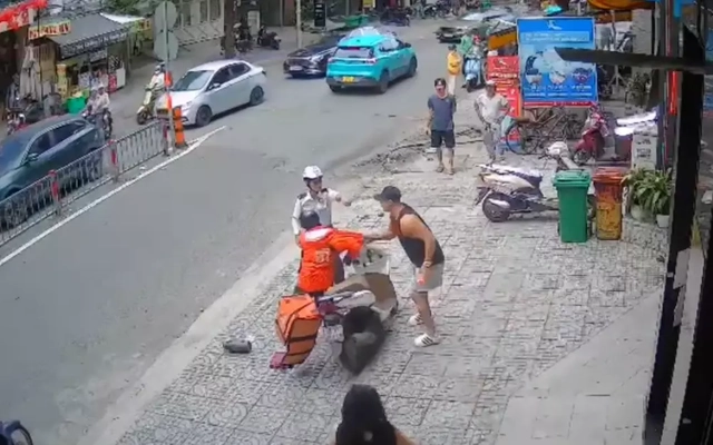 Công an làm việc với người đàn ông đánh nữ nhân viên giao hàng ở TPHCM