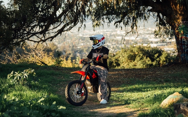 Xe máy điện giá ngang Honda Air Blade: Chạy 80km/h, đi gần 100km/sạc nhưng có điểm trừ lớn