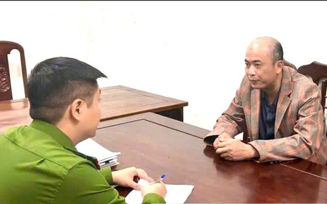 Sau khi xác minh giao dịch 10 triệu đồng trong tài khoản ngân hàng, Công an tạm giữ người đàn ông SN 1985