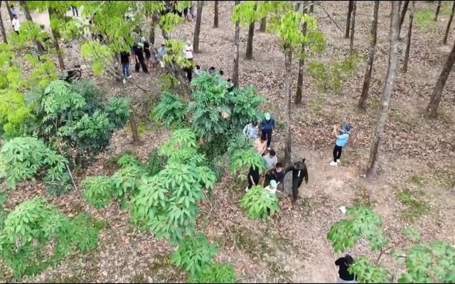 Phát hiện hơn 80 người tập trung tại một khu đất trống, công an sử dụng công nghệ cao vào cuộc