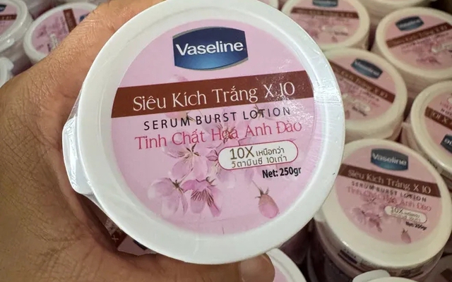 Vén màn “công xưởng kem trộn” mỹ phẩm giả ở TP Hồ Chí Minh