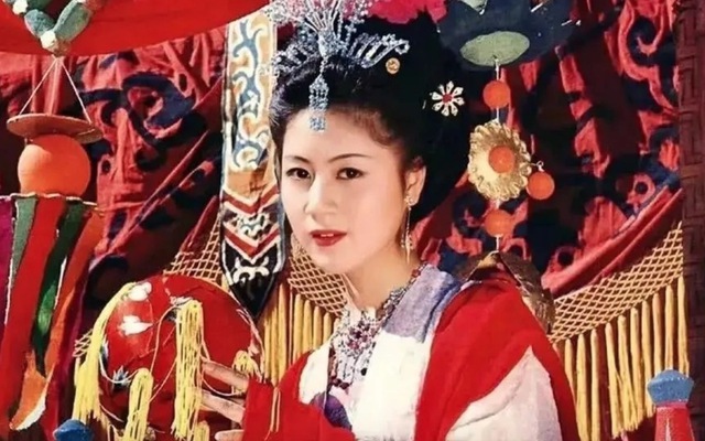 Mỹ nhân ‘đắt giá’ nhất Tây du ký: Xuất hiện 3 phút trên phim, U70 sống kín tiếng