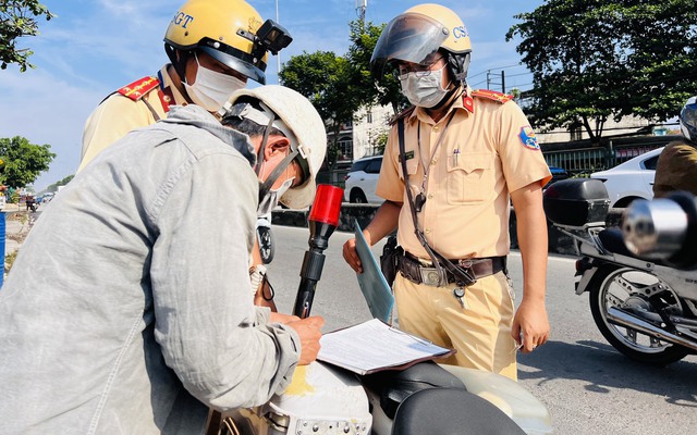 CSGT toàn quốc đang đồng loạt tập trung xử lý các vi phạm giao thông này, người dân chú ý