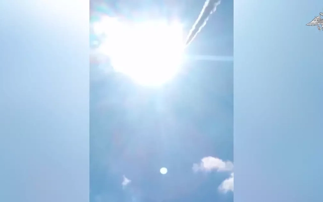 Đòn tập kích kết hợp phá hủy 2 xe tăng, 3 radar phản pháo, hàng chục xe quân sự