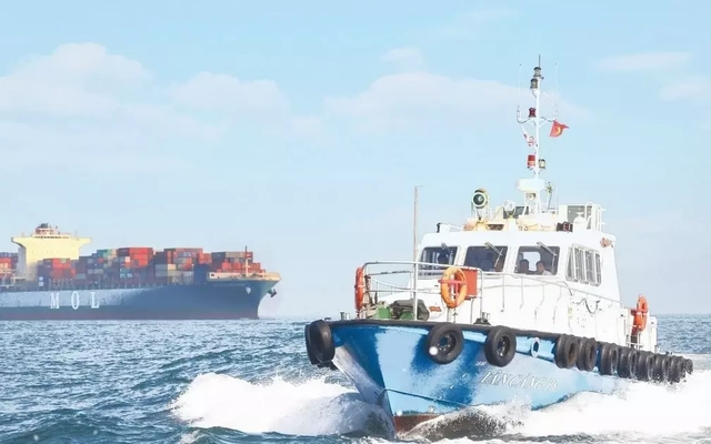 Tàu biển mang cờ Việt Nam được giảm phí vận tải