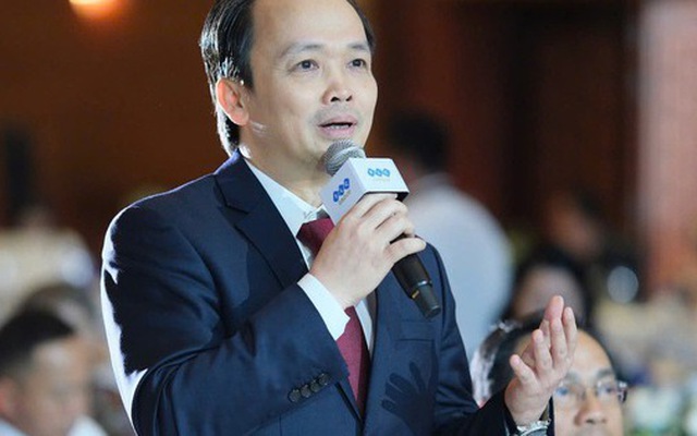 Bất ngờ xuất hiện, Chủ tịch FLC Trịnh Văn Quyết cất lời bài hát "Còn thương nhau thì về"