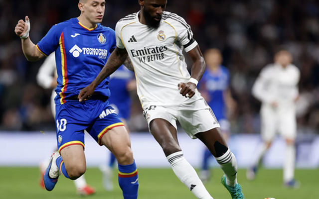 Gục ngã sân nhà Bernabeu, Real Madrid hụt hơi cuộc đua vô địch