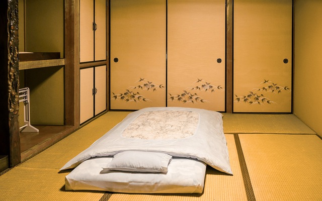 Vì sao người Nhật không ngủ giường mà trải nệm nằm trên sàn?