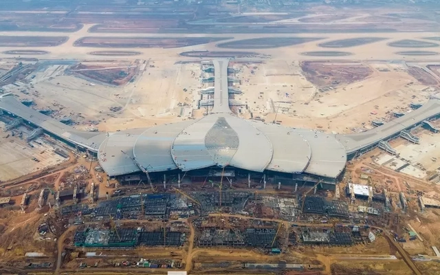 Sân bay Long Thành: Cử tri hỏi đầu tư giai đoạn 2, Bộ Xây dựng trả lời gì?