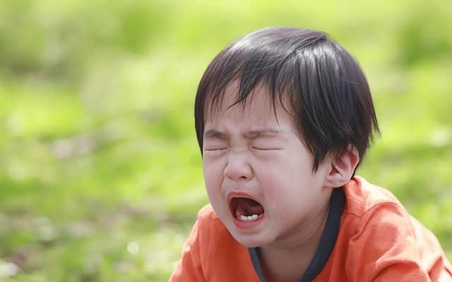 Đừng đổ lỗi cho xã hội, 3 hành động nhỏ này trong gia đình mới là thứ đang âm thầm hủy hoại nhân cách trẻ