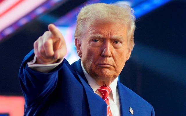 Hết đổi tên Hormuz thành 'eo biển Trump', ông Trump lại muốn 'lấy dầu của Iran'