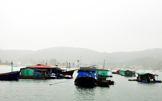 Dông lốc đánh lật tàu cá tại Đặc khu Cô Tô, 2 mẹ con tử vong