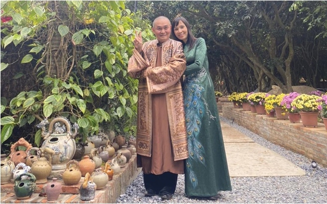 Danh hài Xuân Hinh: "30 năm qua, tình yêu của tôi vẫn đẹp, cô gái Phương Lan cũng vẫn đẹp"