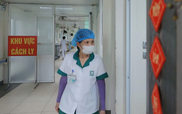 Hà Nội ghi nhận 17 ca COVID-19, theo dõi biến thể "ve sầu" BA.3.2