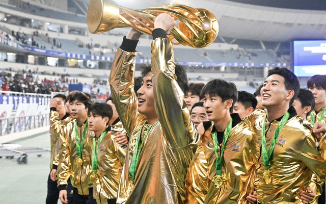 Giải đấu kỳ lạ ở Trung Quốc: Công nhân, shipper hot hơn dàn sao triệu USD