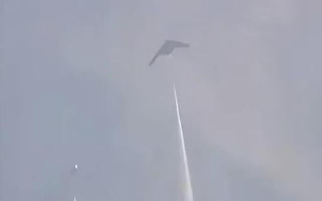 Máy bay ném bom tàng hình H-20 của Trung Quốc bắt đầu bay thử