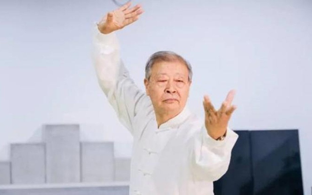 Đệ tử 'Kiếm tiên Võ Đang' tay không hạ 10 võ sư nước ngoài