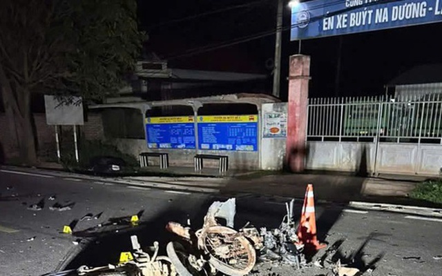 Tai nạn kinh hoàng giữa 2 xe máy, 4 người tử vong